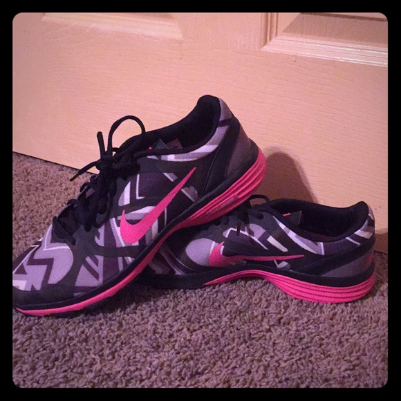 Nike Shoes - Nike Shoes Nike Shoes - Nike Shoes